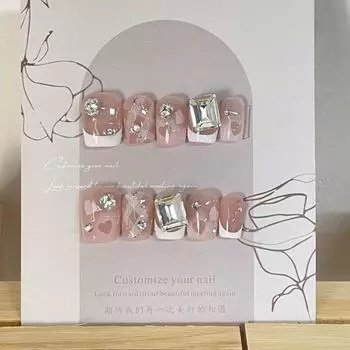 Искусственные ногти French Love Plaid Diamond Короткие трапециевидные ногти для фототерапии Накладные ногти Многоразовые и съемные ногти XS
