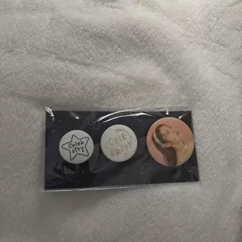 Iu Celebrity Pin Button Unopened