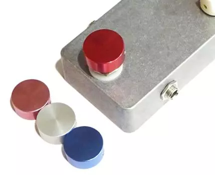Эффекторный ножной переключатель Hat Switch Cap Foot Cover алюминиевый 4-цветный набор [FSTA] (Красный, Синий, Серебряный, Розовый) FSWA-4C-RdBlSvPi