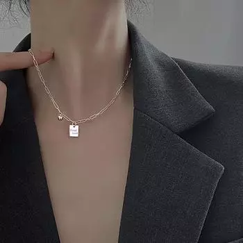 Ювелирные изделия Lucky Square Ожерелье женское стерлинговое серебро S925 Свет на удачу Роскошные маленькие и уникальные индивидуализированные крутые стильные украшения Adjustable size