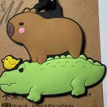 Кавайная симпатичная бирка для багажа Capybara для женщин, дорожные аксессуары, мультяшная бирка для багажа из ПВХ для мужчин, портативная бирка с защитой от потери адреса и имени