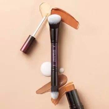 Кисть для нанесения тональной основы Duet от Kevyn Aucoin