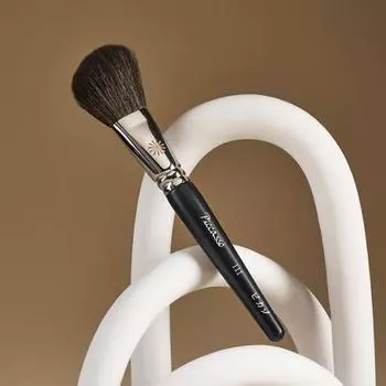 Кисть для теней Picasso Shade Creation 111