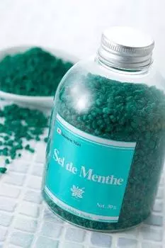 Kitami Hakka Tsusho Bath Salts Sel de Menthe Value Bottle 450g