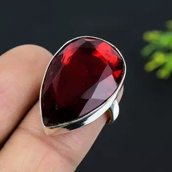 Кольцо из серебра 925 пробы с драгоценным камнем мозамбикский гранат, размер 5 p4O68