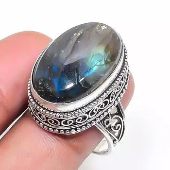 Кольцо из серебра 925 пробы с натуральным лабрадоритом, размер 8 I3Q03