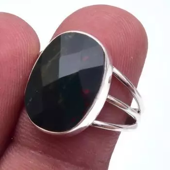 Кольцо из серебра 925 пробы с натуральным драгоценным камнем-кровавым камнем S.7 M0J44