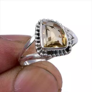 Кольцо из серебра 925 пробы с натуральным цитрином, размер 5,5, B3v47