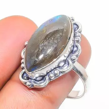 Кольцо из серебра 925 пробы с натуральным лабрадоритом, размер 8 Q7J14