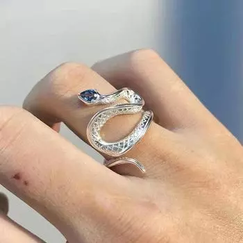 Кольцо Snake с топазом Sea Blue 2024 года: Высококлассный художественный дизайн, шик и уникальность silver snake