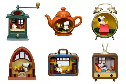 Коллекция антикварных диорам Peanuts Snoopy, 1 коробка, примерно В115 x Ш70 x Г60 мм. Изготовлена из ПВХ, АБС-пластика, восстановленного и