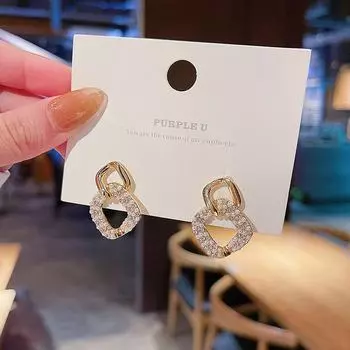 Korean S925 Silver Needle Geometric Earrings with Diamonds & Pearls - Celebrity-Endorsed High-End Style Geometric earrings with diamonds and pearls золотой