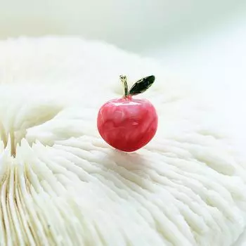 Korean version of summer waist closing artifact enamel dripping pin cute fruit breast pin buckle peach anti-light buckle золотой