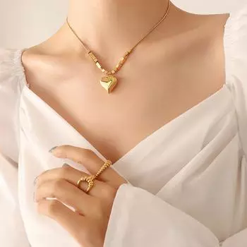 Корейская новая модная цепочка Love Snake Bone для женщин, универсальный дизайн, персиковое сердце, кулон, ожерелье