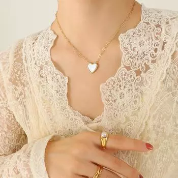 Корейский стиль Niche Design Sense White Sea Shell Peach Heart Ожерелье для женщин, титановая сталь с покрытием из настоящего золота 18 карат P929