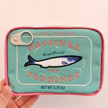 Косметичка Yousheng Canned Sardines Большая вместимость Застежка-молния Изысканные узоры вышивки Портативная дорожная косметичка Косметический органайзер жёлтый