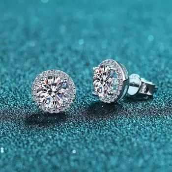 Круглые серьги-сумки из серебра 925 пробы с камнем 1 каратсон и четырьмя когтями
