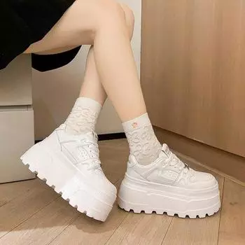 Leather platform white shoes women s 2025 spring and autumn new small height increase versatile single shoes lightweight soft-soled muffin shoes 34 белый