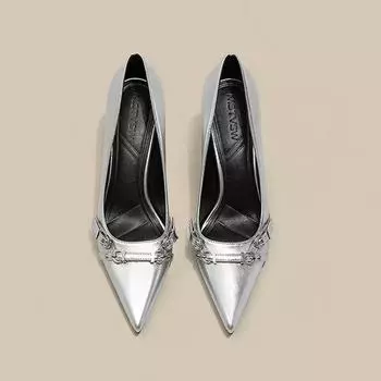 Light and mature single shoes in the autumn and winter of 2024, new black thin heels, French stunning beauty, pointed temperament, high heels, women 35