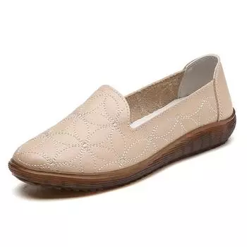 Light spring and autumn embroidery lady mother real leather shoes flat casual walking sports shoes vulcanized women s shoes 35