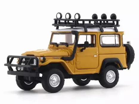 ЛЮБИТЕЛИ ХОББИ Toyota Land Cruiser FJ40 Мини-автомобиль Желтый багажник на крышу Съемный правый руль 1/64 жёлтый