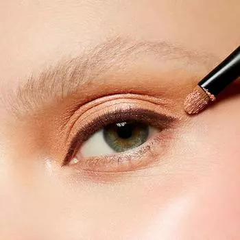 MAC Dazzle Shadow last dance