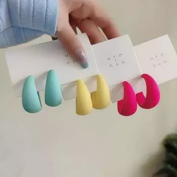 Матовые однотонные корейские модные серьги ярких цветов C-образной формы, серьги для пирсинга для женщин, летние серьги, ювелирные изделия, подарок