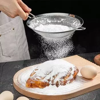 Мелкоячеистое пищевое сито для кухни: Идеально подходит для просеивания муки, сахарной пудры и сухих ингредиентов для выпечки и приготовления блюд. 7cm серебряный