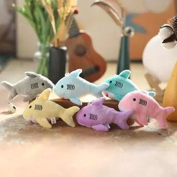 Милая маленькая акула кулон плюшевая игрушка кукла мультфильм школьный портфель подвесное украшение брелок кукла кукла 10 cm.