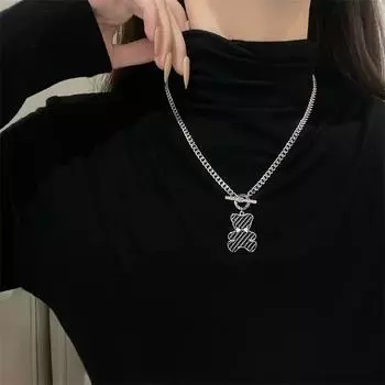 Милое, милое и крутое ожерелье с черным медведем, женская цепочка на ключицу, новая легкая роскошная цепочка для нишевого свитера