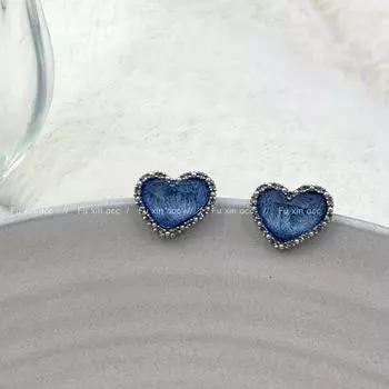 Mini Pearl Irregular Zircon Earrings for Women - Fashionable, Versatile, Niche Light Luxury Ear Bone Clips E0312