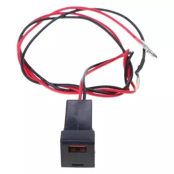 Многофункциональный автомобильный USB-блок питания Удобные автомобильные напряжения USB красный
