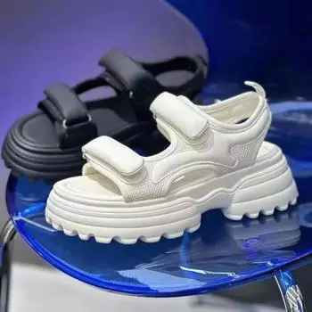 Модные новые женские босоножки на платформе Летние модные легкие босоножки с пряжкой Спортивные удобные босоножки на платформе и каблуке Sandalias Mujer 35 бежевый