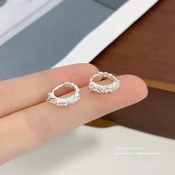 Модные обернутые серьги из циркония для женщин Простые нишевые повседневные серьги Темпераментные серьги высокого класса