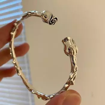 Модный браслет в корейском стиле с шипами и розами - Niche Design Thorn Rose Bracelet