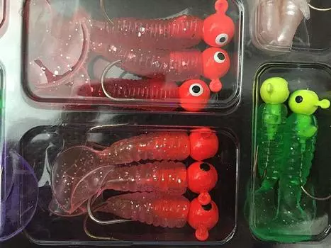Набор рыболовных приманок Jig Lead Head Hooks Soft Worm Grub Single Tail Bait 17 шт.