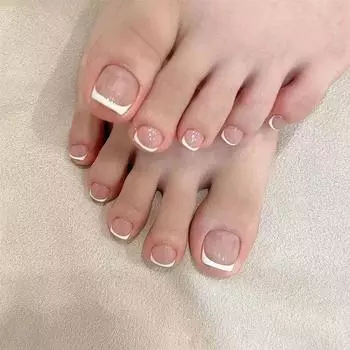 Nail Art Patch Glitter Simple White Edge French Toe Nail Piece Накладные ногти Pure Desire Wind Short Съемный носимый ноготь красный