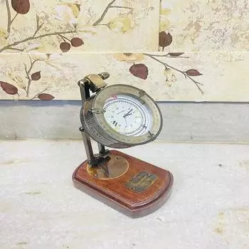 Настольные часы с деревянной подставкой, старинные антикварные часы в кожаном футляре
