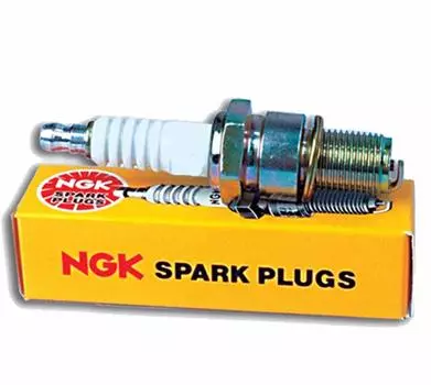 Свеча зажигания NGK B7ES в комплекте (продано 10)
