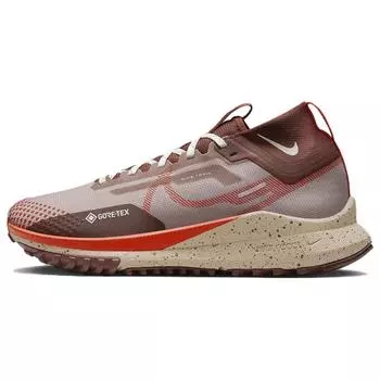 Nike React Pegasus Trail 4 GORE-TEX Diffused Taupe Picante Красные женские кроссовки Кремовые Dark-Pony Sail DJ7929-200 36
