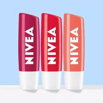 Nivea Lip Care Fruity Shine 3 вида, выберите 1 (клубника/вишня/персик), Корейская косметика strawberry