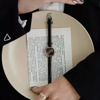 Новые часы женские Ins Style Niche Design ретро женские темпераментные модные часы