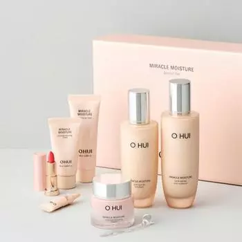 Ohui Набор из 3-х предметов Miracle Moisture Pink Barrier (Skin 150 мл + Эмульсия 130 мл + Крем 30 мл + Мини-помада и 4 бесплатных подарка)