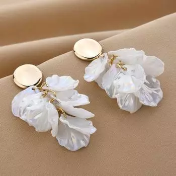 Original Design K-style Red Earrings Internet Influencer Stud Earrings 2025 Best Selling Unique Graceful Earrings Fancy Eardrops for Women White