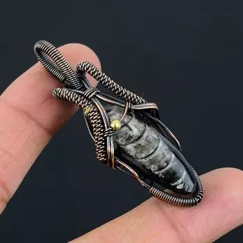 Orthoceras Fossil Gemstone Чистая медная проволока Обернутая ювелирная подвеска ручной работы 2.48 Inches чёрный