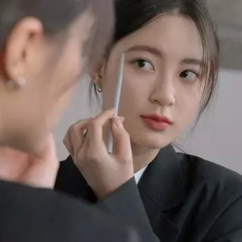 от Ханалла Sharp Brow