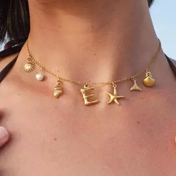 Ожерелье с подвесками Initial Charm для женщин, ожерелья с буквами-ракушками, золотые подвески, кулон в стиле бохо, летний пляж с ракушками, 14 карат, морская звезда, серфер C золотой