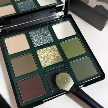 Палетка теней для век Dark Scorpion Nine-Color Paris Garden – Новый зеленый «кошачий глаз», матовые и поляризованные оттенки