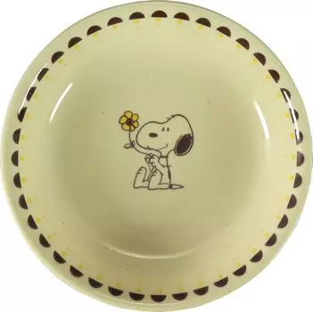 PEANUTS Snoopy Ceramic Pasta Plate Curry Plate Diameter x Depth 4cm Microwave Dishwasher Safe Yellow Made in Japan Yamaka Shoten (Peanuts) 21.5cm