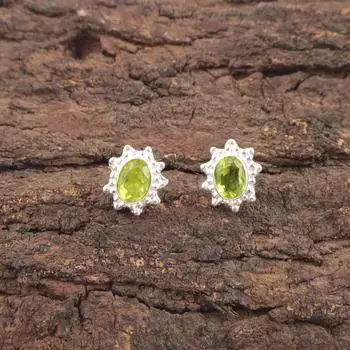 Peridot Gemstone 925 Sterling Silver Handcrafted Jewelry Push Back Studs 0.54 EE-151-12